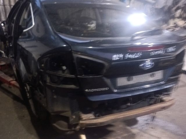 bontott FORD MONDEO IV Csomagtérajtó (Részeivel)