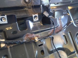 bontott FORD MONDEO IV Csomagtérajtó (Üres lemez)