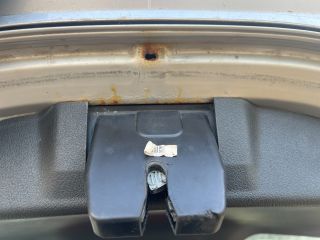 bontott FORD MONDEO IV Csomagtérajtó (Üres lemez)