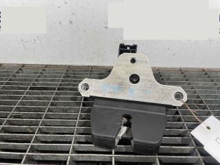 bontott FORD MONDEO IV Csomagtérajtó Ütköző