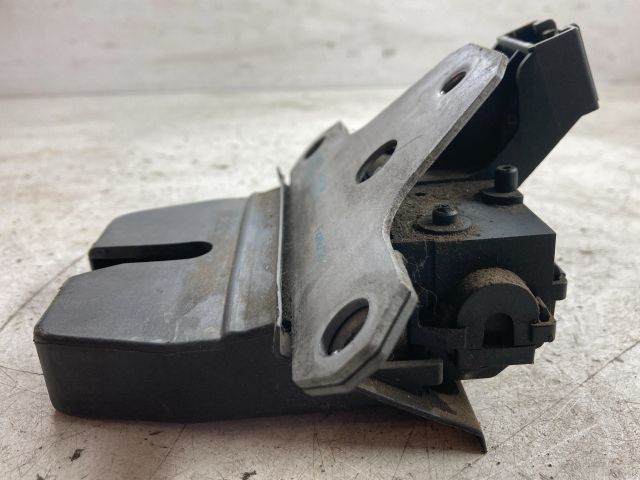 bontott FORD MONDEO IV Csomagtérajtó Zárszerkezet