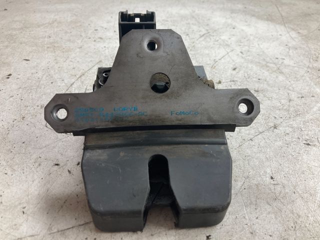 bontott FORD MONDEO IV Csomagtérajtó Zárszerkezet