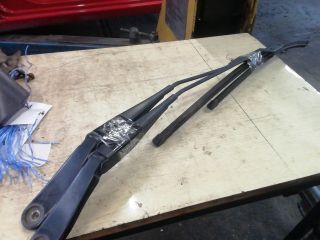 bontott FORD MONDEO IV Első Ablaktörlő Lapát Pár