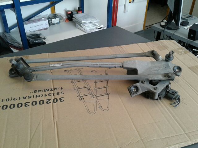 bontott FORD MONDEO IV Első Ablaktörlő Szerkezet Motorral