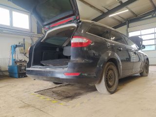 bontott FORD MONDEO IV Első Ablaktörlő Szerkezet Motorral