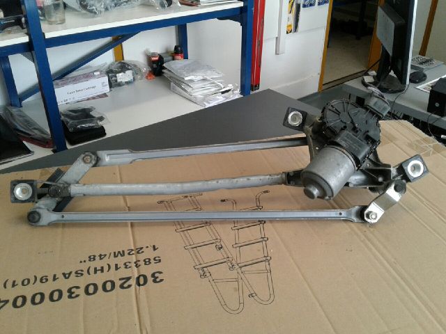 bontott FORD MONDEO IV Első Ablaktörlő Szerkezet Motorral