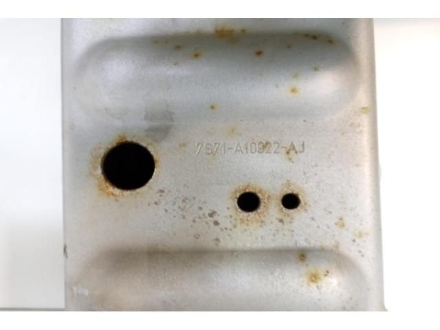 bontott FORD MONDEO IV Első Lökhárító Merevítő (Fém)