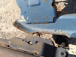 bontott FORD MONDEO IV Első Lökhárító Merevítő (Fém)