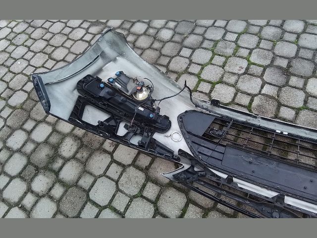 bontott FORD MONDEO IV Első Lökhárító (Részeivel)