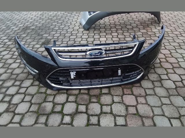 bontott FORD MONDEO IV Első Lökhárító (Részeivel)