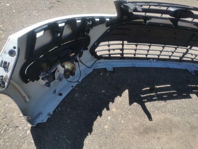 bontott FORD MONDEO IV Első Lökhárító (Részeivel)