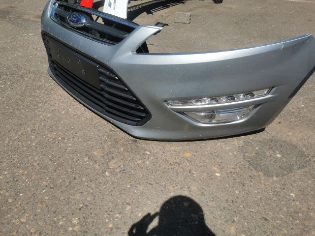 bontott FORD MONDEO IV Első Lökhárító (Részeivel)