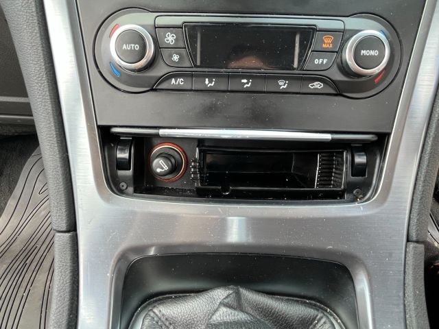 bontott FORD MONDEO IV Első Lökhárító (Üresen)