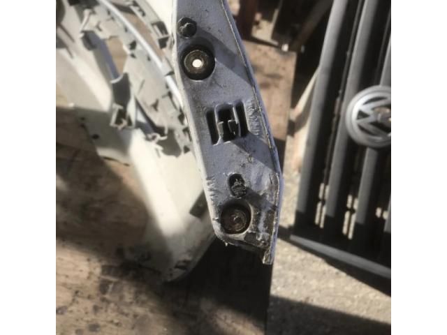 bontott FORD MONDEO IV Első Lökhárító (Üresen)