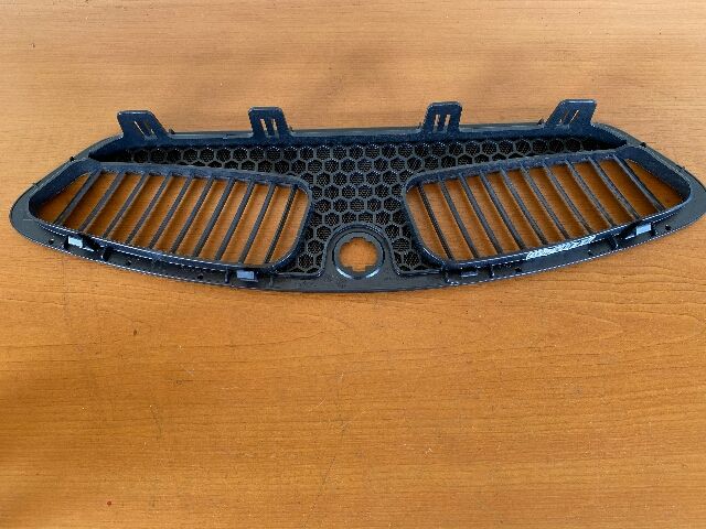 bontott FORD MONDEO IV Első Szélvédő Felső Díszléc