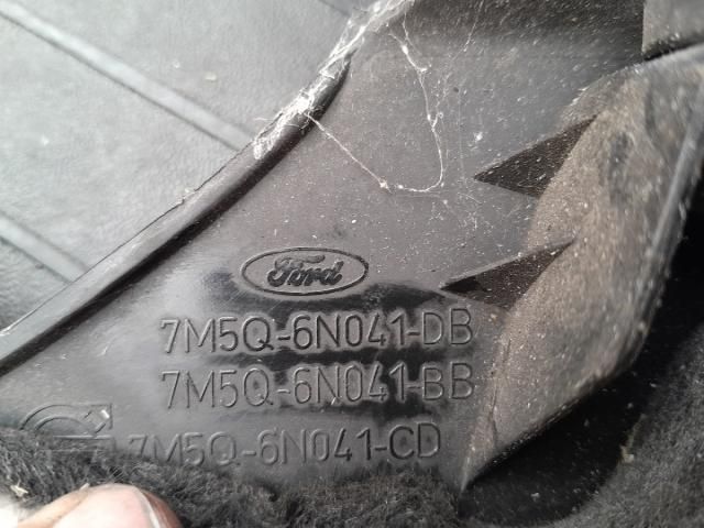 bontott FORD MONDEO IV Felső Hűtőburkolat