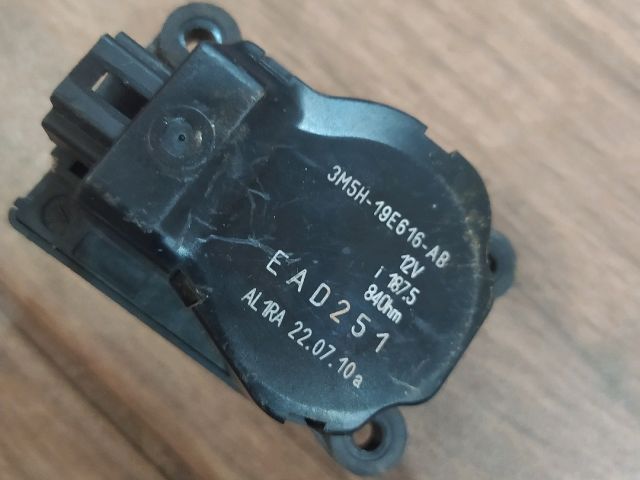 bontott FORD MONDEO IV Fűtés Állító Motor