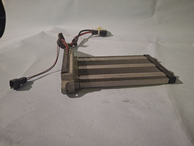 bontott FORD MONDEO IV Fűtőradiátor (Elektromos)