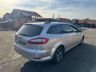 bontott FORD MONDEO IV Hátsó Lökhárító Merevítő (Fém)