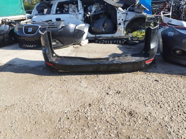 bontott FORD MONDEO IV Hátsó Lökhárító (Részeivel)