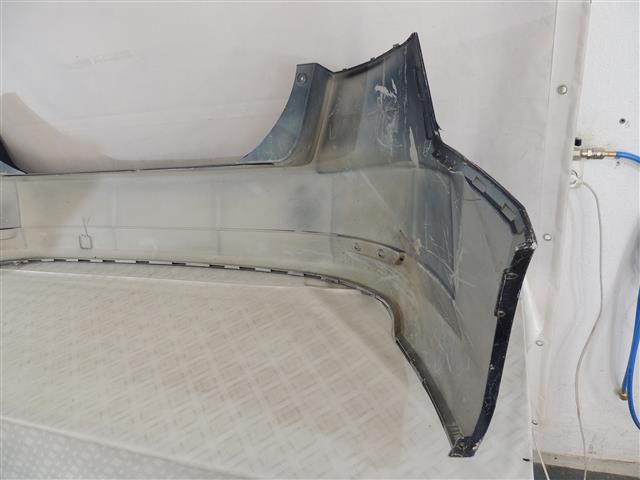 bontott FORD MONDEO IV Hátsó Lökhárító (Részeivel)