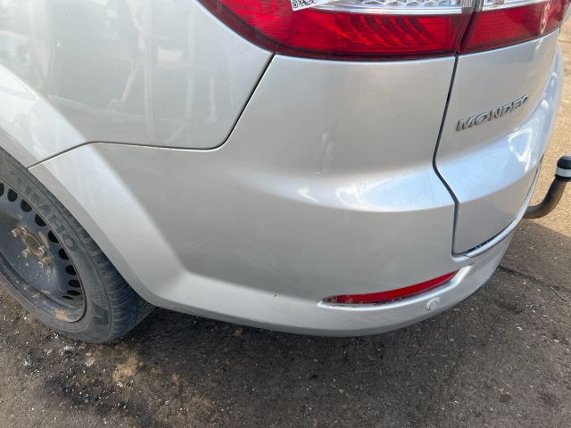 bontott FORD MONDEO IV Hátsó Lökhárító (Üresen)