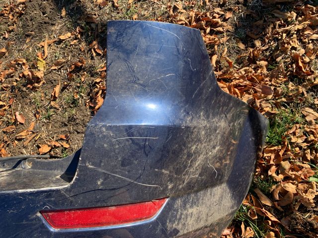 bontott FORD MONDEO IV Hátsó Lökhárító (Üresen)