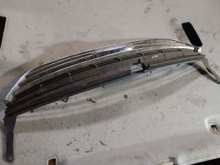 bontott FORD MONDEO IV Hűtőrács