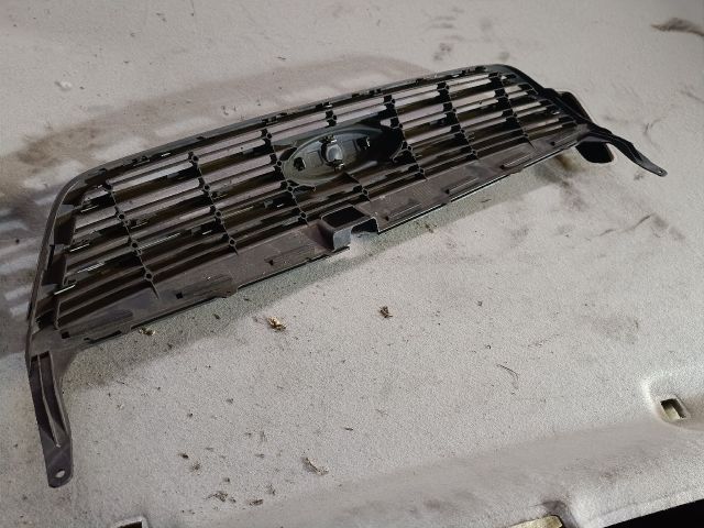 bontott FORD MONDEO IV Hűtőrács