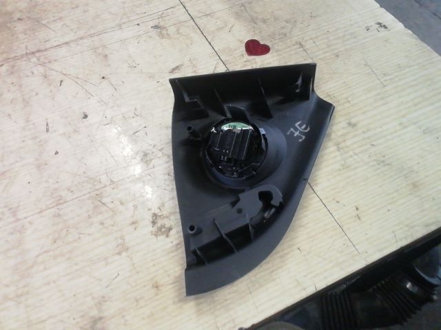 bontott FORD MONDEO IV Jobb A Oszlop Hangszóró