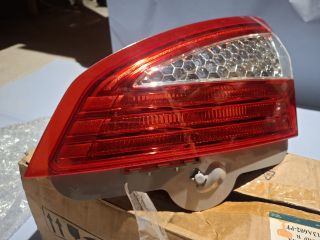 bontott FORD MONDEO IV Jobb Belső Hátsó Lámpa