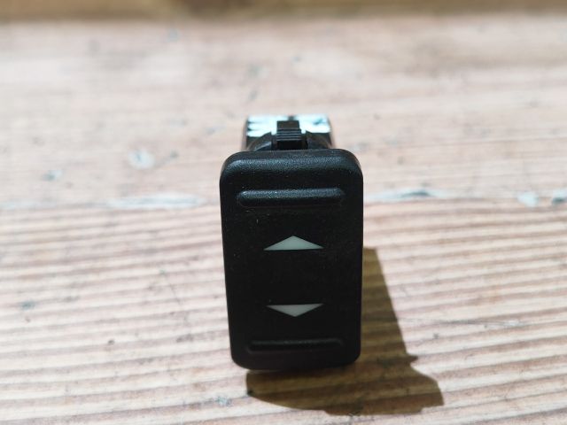 bontott FORD MONDEO IV Jobb első Ablakemelő Kapcsoló