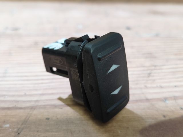 bontott FORD MONDEO IV Jobb első Ablakemelő Kapcsoló