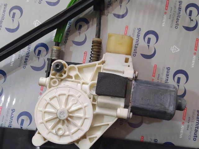 bontott FORD MONDEO IV Jobb első Ablakemelő Motor