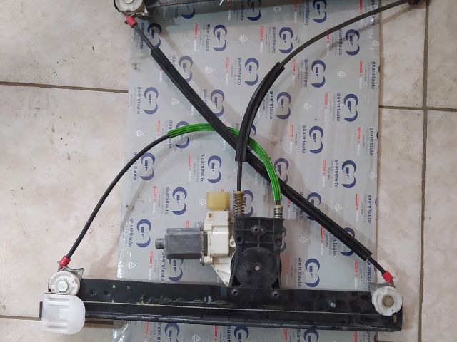 bontott FORD MONDEO IV Jobb első Ablakemelő Motor