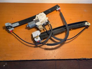 bontott FORD MONDEO IV Jobb első Ablakemelő Motor