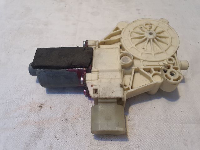 bontott FORD MONDEO IV Jobb első Ablakemelő Motor