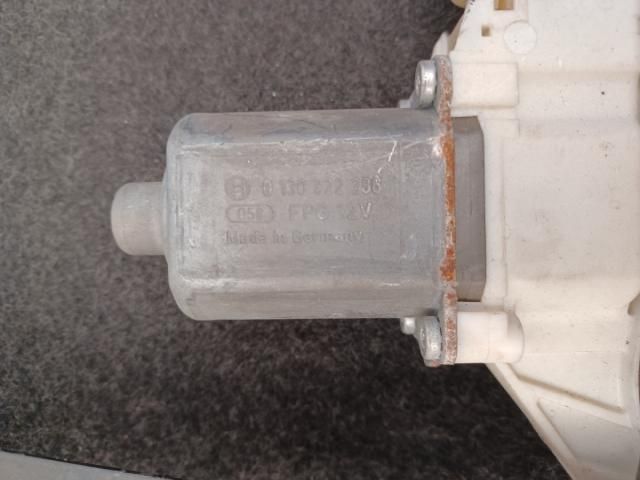 bontott FORD MONDEO IV Jobb első Ablakemelő Szerkezet (Elektromos)