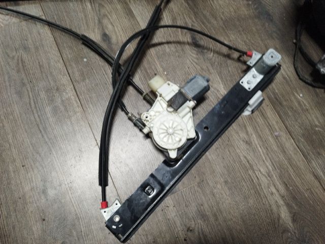 bontott FORD MONDEO IV Jobb első Ablakemelő Szerkezet (Elektromos)