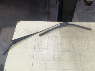 bontott FORD MONDEO IV Jobb első Ablaktörlő Kar