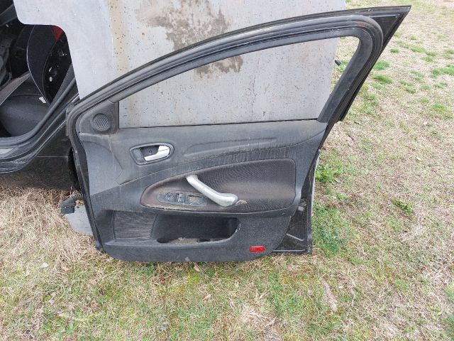 bontott FORD MONDEO IV Jobb első Ajtó (Részeivel)
