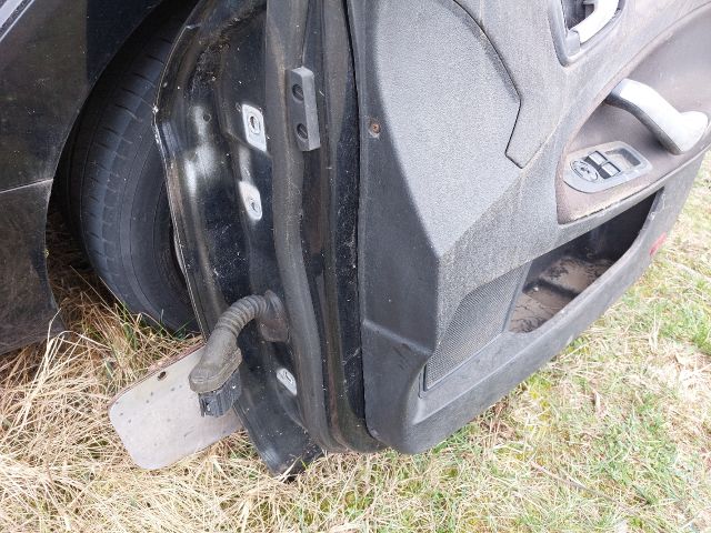 bontott FORD MONDEO IV Jobb első Ajtó (Részeivel)