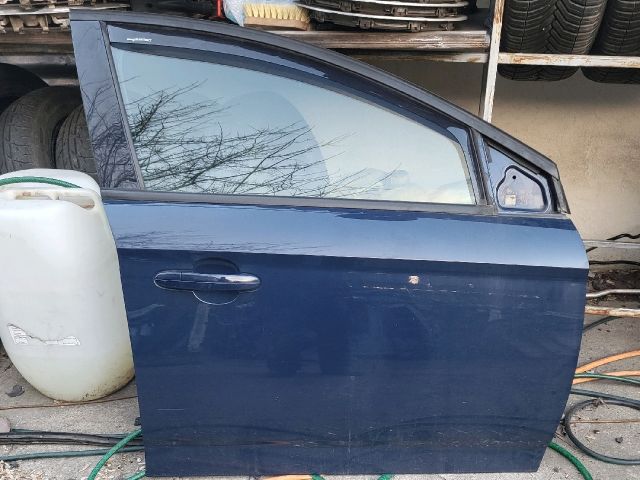 bontott FORD MONDEO IV Jobb első Ajtó (Részeivel)