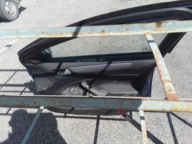 bontott FORD MONDEO IV Jobb első Ajtó (Részeivel)