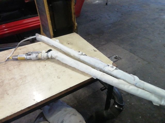 bontott FORD MONDEO IV Jobb Függönylégzsák és Oldallégzsák