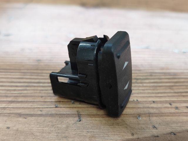 bontott FORD MONDEO IV Jobb hátsó Ablakemelő Kapcsoló