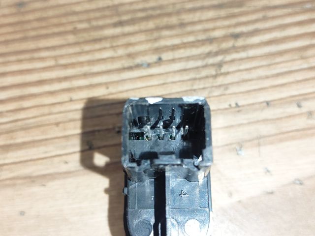 bontott FORD MONDEO IV Jobb hátsó Ablakemelő Kapcsoló