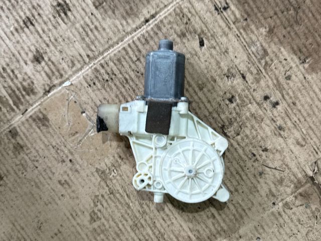 bontott FORD MONDEO IV Jobb hátsó Ablakemelő Motor