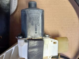 bontott FORD MONDEO IV Jobb hátsó Ablakemelő Szerkezet (Elektromos)