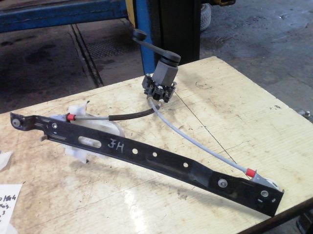 bontott FORD MONDEO IV Jobb hátsó Ablakemelő Szerkezet (Mechanikus)